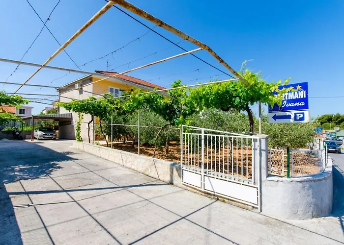 아파트 Ivana Tr - With Balcony And Sea View A4 *