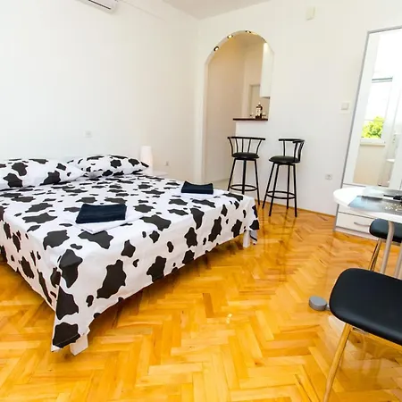 Apartman Ivana Tr - With Balcony And Sea View A4